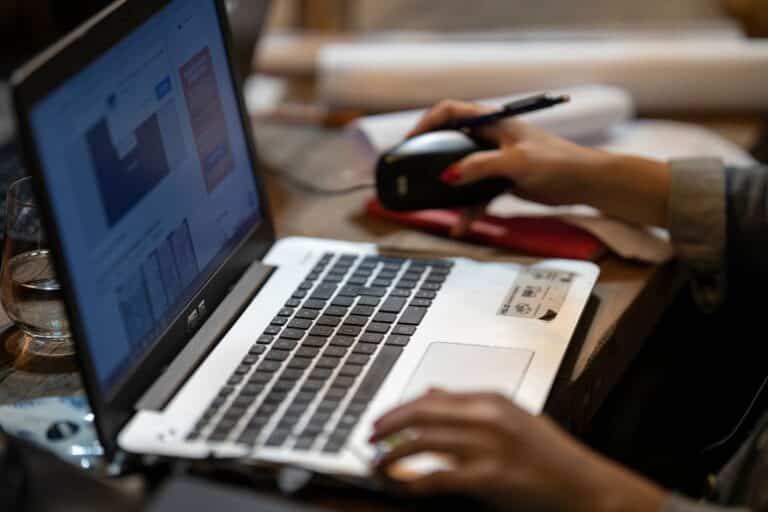tâches rh accomplies en une minute par l’ia