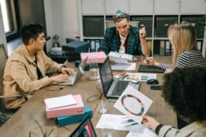 chatgpt discussions plusieurs travail équipe